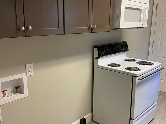 4th image of 1210 Vance St