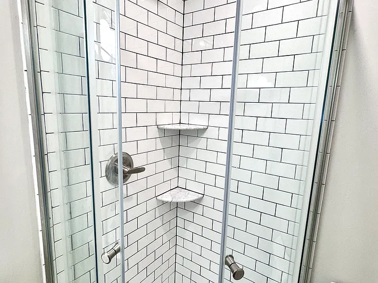 883 Park Ave — Photo 14