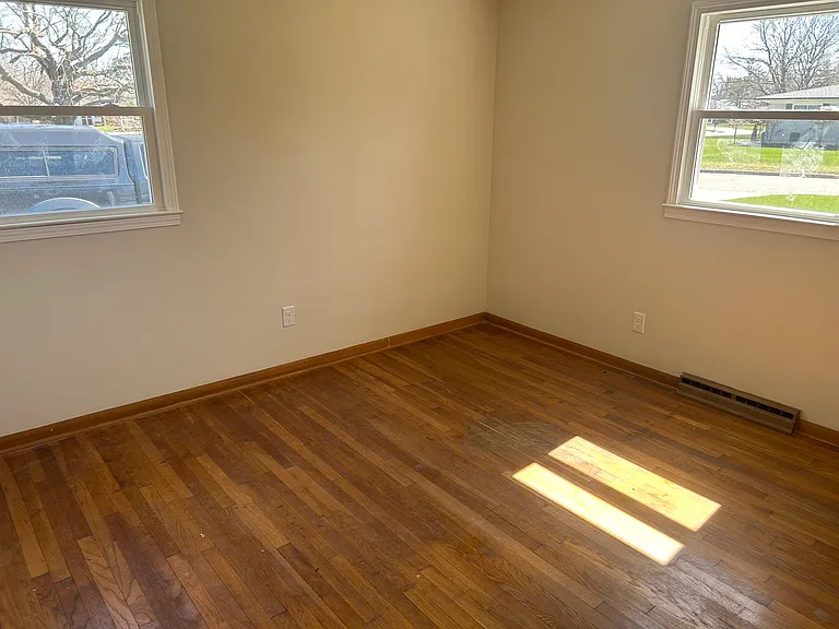 1876 Riviera Dr — Photo 10