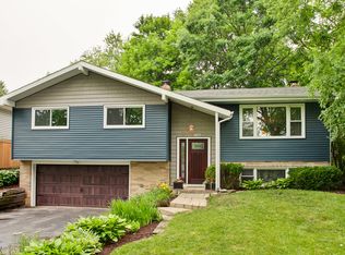 33296 N Greentree Rd, Grayslake, IL 60030