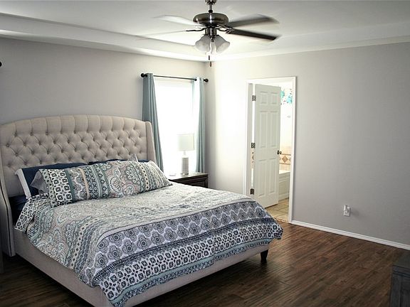 5th image of 4205 Harmony Ln