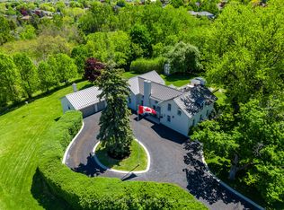 220 Old Yonge St, Aurora, ON L4G6J6