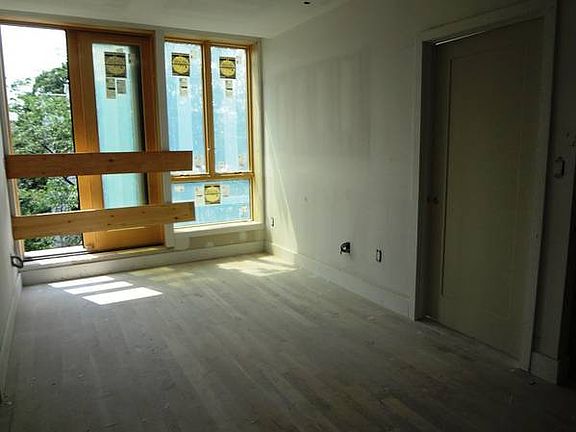 4th image of 221 Spencer St APT 3F