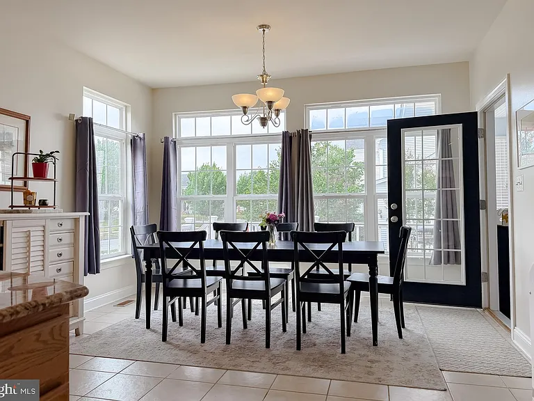 23687 Coventry Dr — Photo 17