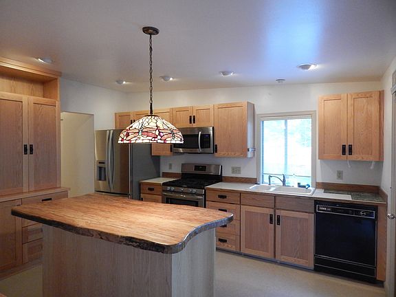 5th image of 15609 SE 10th St