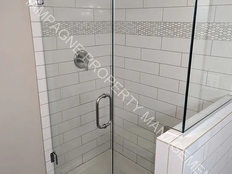 920 Ward Pkwy — Photo 10