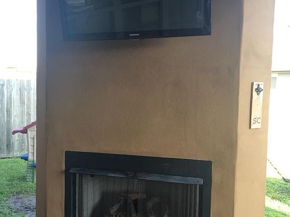 3rd image of 105 Scarlet Oak Dr