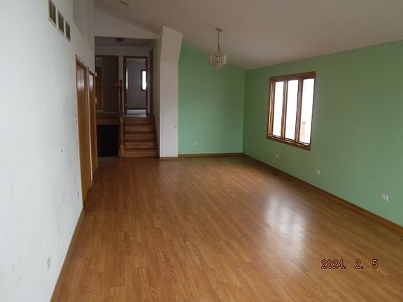 2nd image of 1051 Lucas St