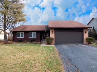 1141 N Pepper Tree Dr, Palatine, IL 60067