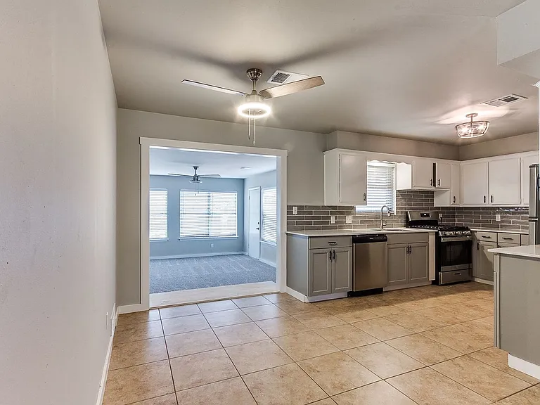 1909 Hardy Dr — Photo 18