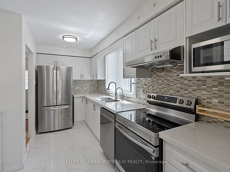 24 Ulysses Pl — Photo 18
