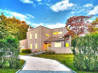 12 Shore Rd, Remsenburg, NY 11960