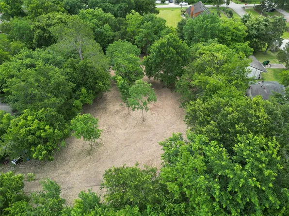 13515 Canterwell Rd, Houston, TX 77047