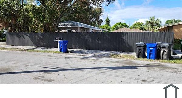 1st image of 527 NW 13th Ave