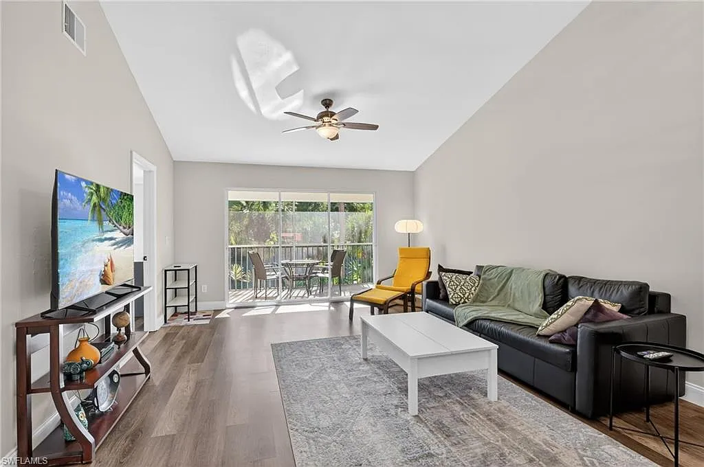2 bed, 2.0 bath, 1225 sqft, $3,500 — Photo 3