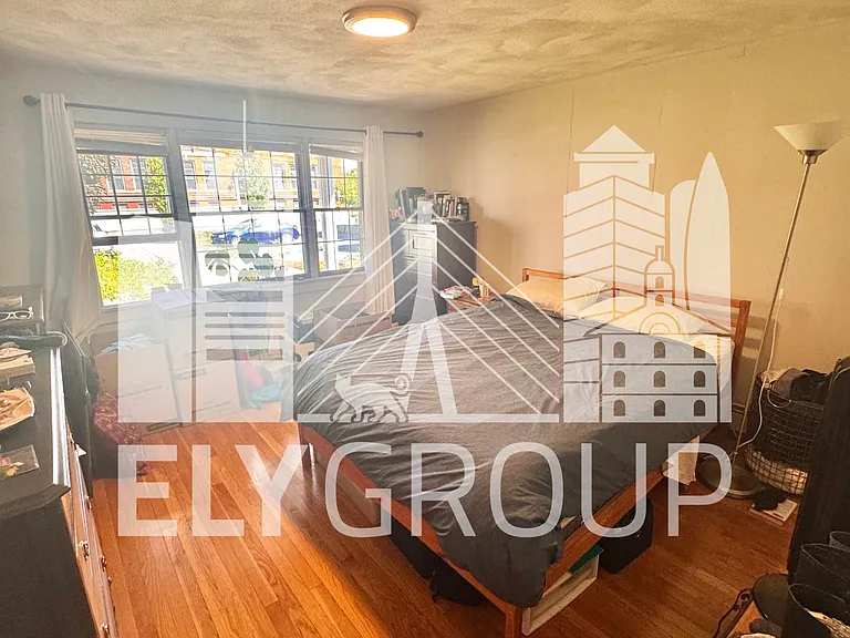 220 Harvard St #1 — Photo 8