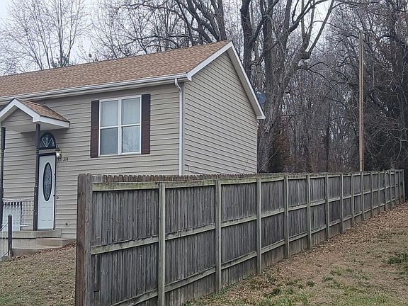 2nd image of 504 W Olive St