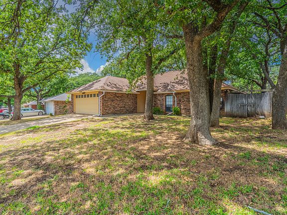 2nd image of 2119 Turf Club Dr