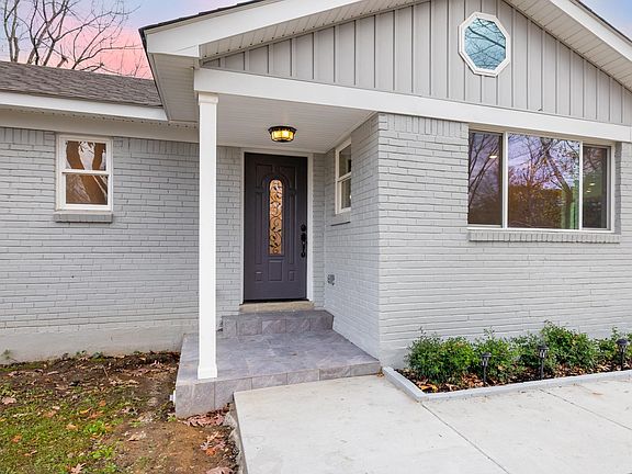 3rd image of 20 East Dr