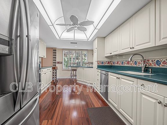5th image of 3 Oceans West Blvd APT 2D5