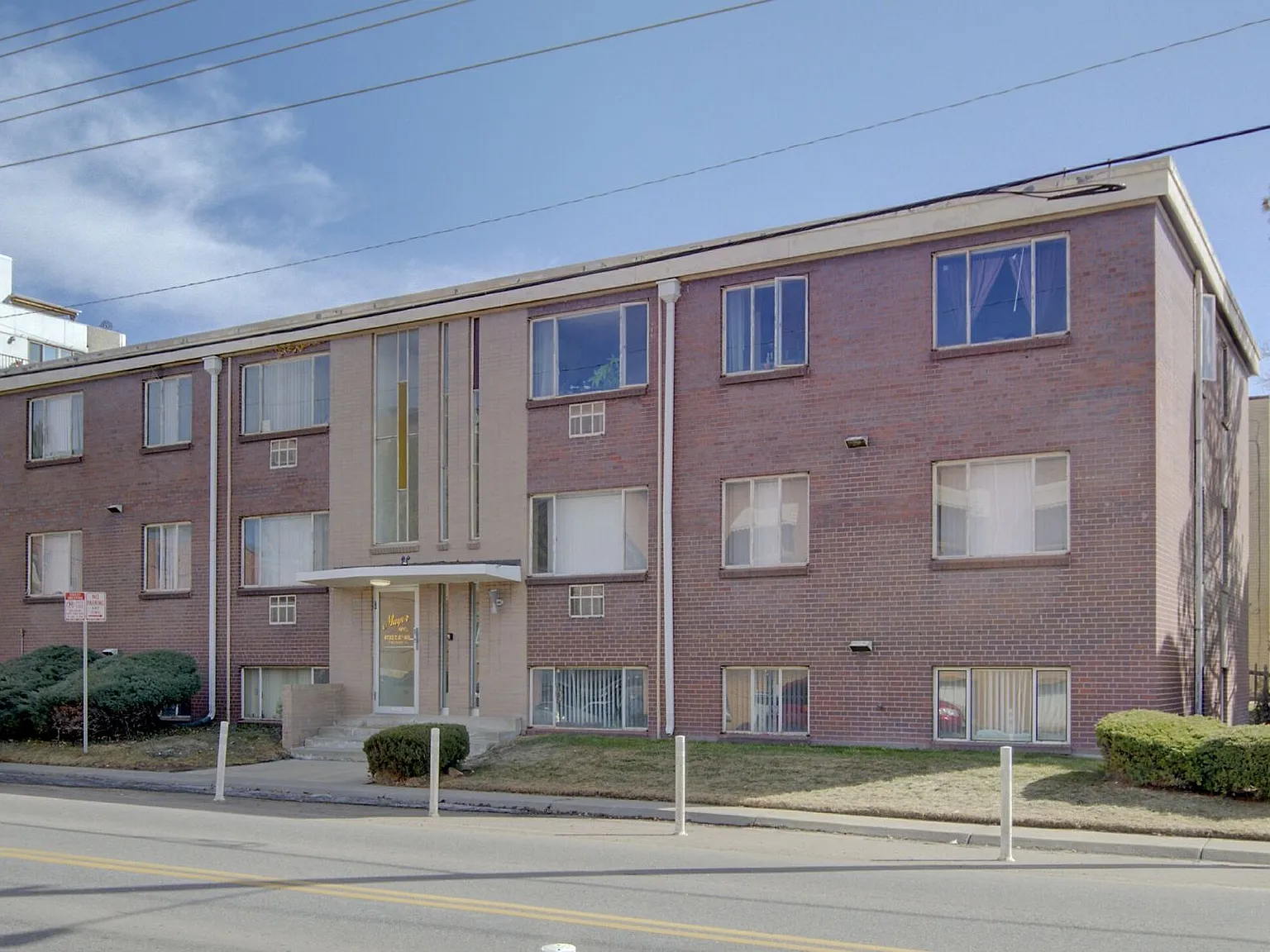 Mayor Apartments — Photo 1