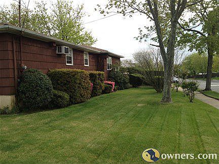 2nd image of 212 Woods Of Arden Rd