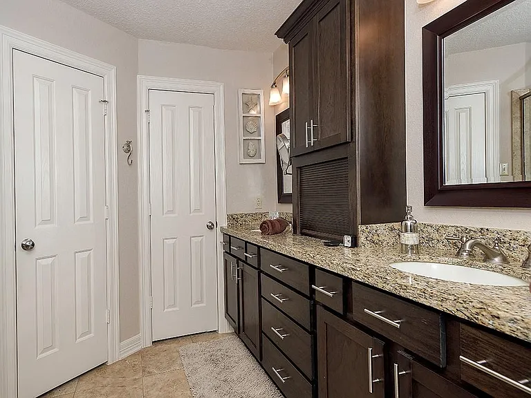 4 Postvine Ct — Photo 20
