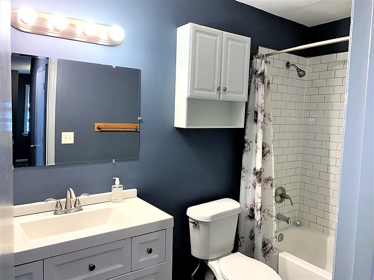 1031 Curran St NW — Photo 18