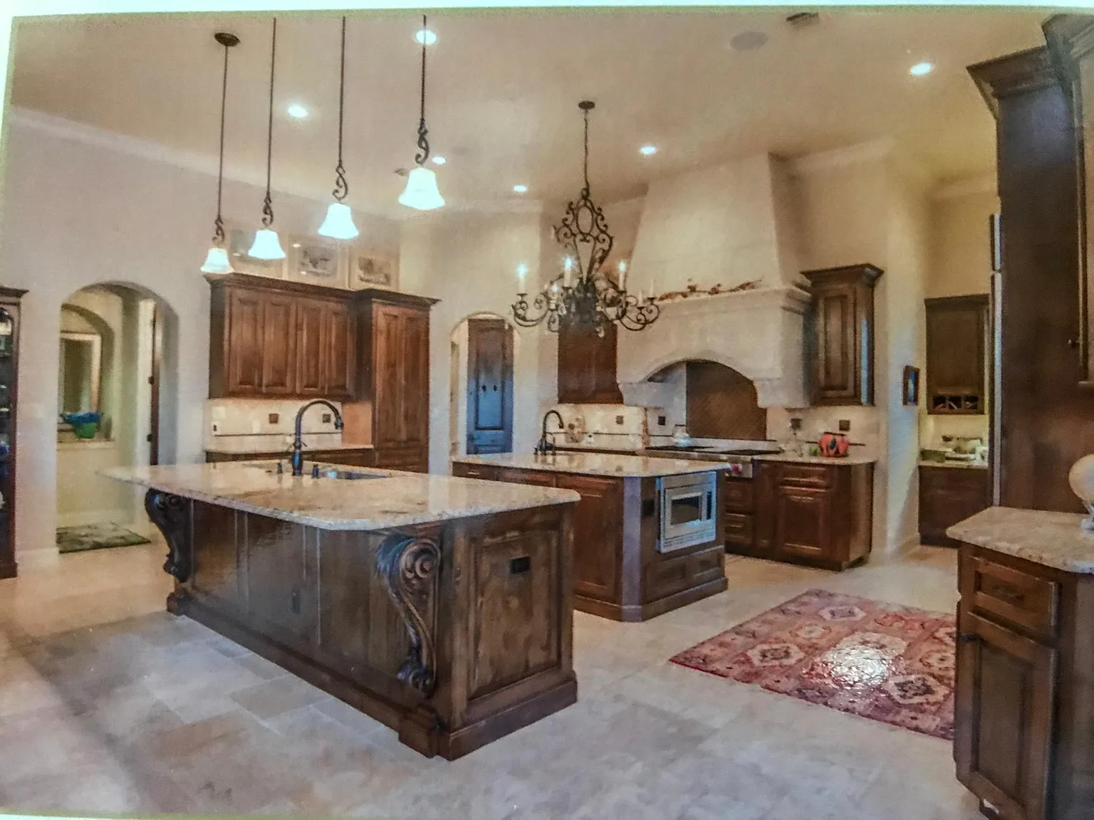 6 bed, 6047 sqft, $12,000 — Photo 2