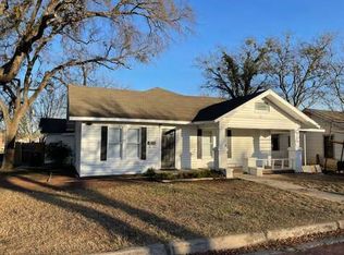 313 E College St, Stephenville, TX 76401