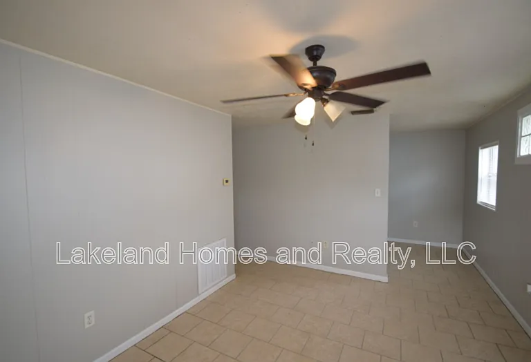 1213 W Patterson St — Photo 3