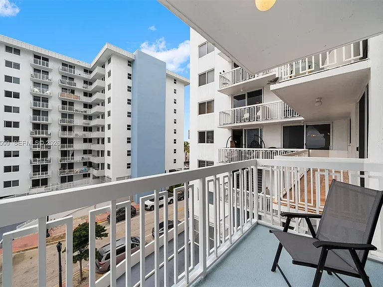 401 Ocean Dr #509 — Photo 16
