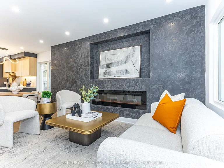 12 Marigold Ave — Photo 4