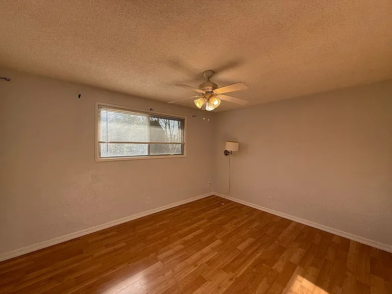 3355 Montebello Ave — Photo 12