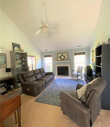 4th image of 202 S River Glen Dr