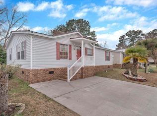 100 Kings Dr, Little River, SC 29566