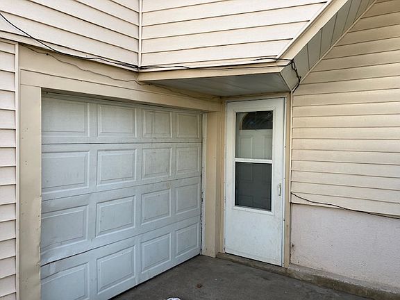 2nd image of 1411 W Louise St