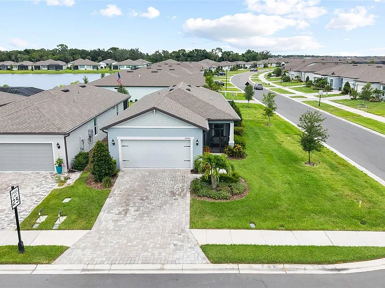 9454 Ballaster Pointe Loop — Photo 37