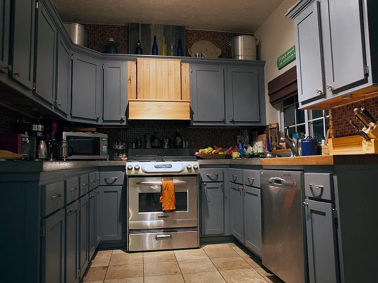 825 Elati St — Photo 3