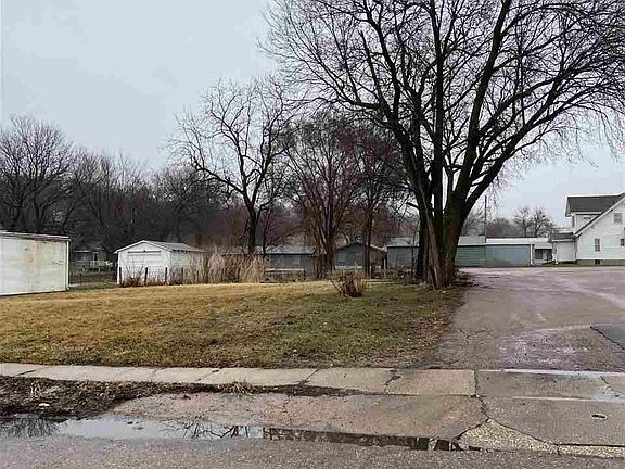 5th image of 2614 Home St