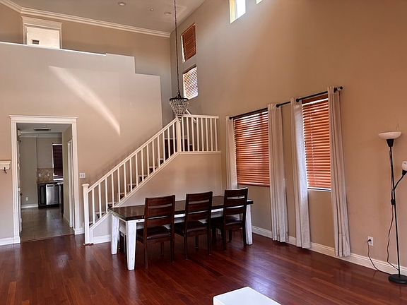 3rd image of 1482 Haddington Dr