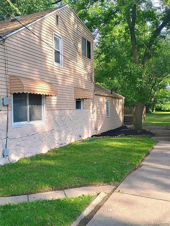 3 bed, 1544 sqft, $1,750 — Photo 3