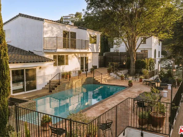 1926 N Crescent Heights Blvd, Los Angeles, CA 90069