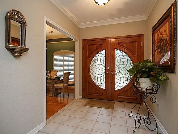 3rd image of 14807 Carols Way Dr
