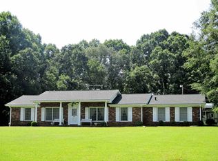 151 W Old Pendleton Rd, Central, SC 29630