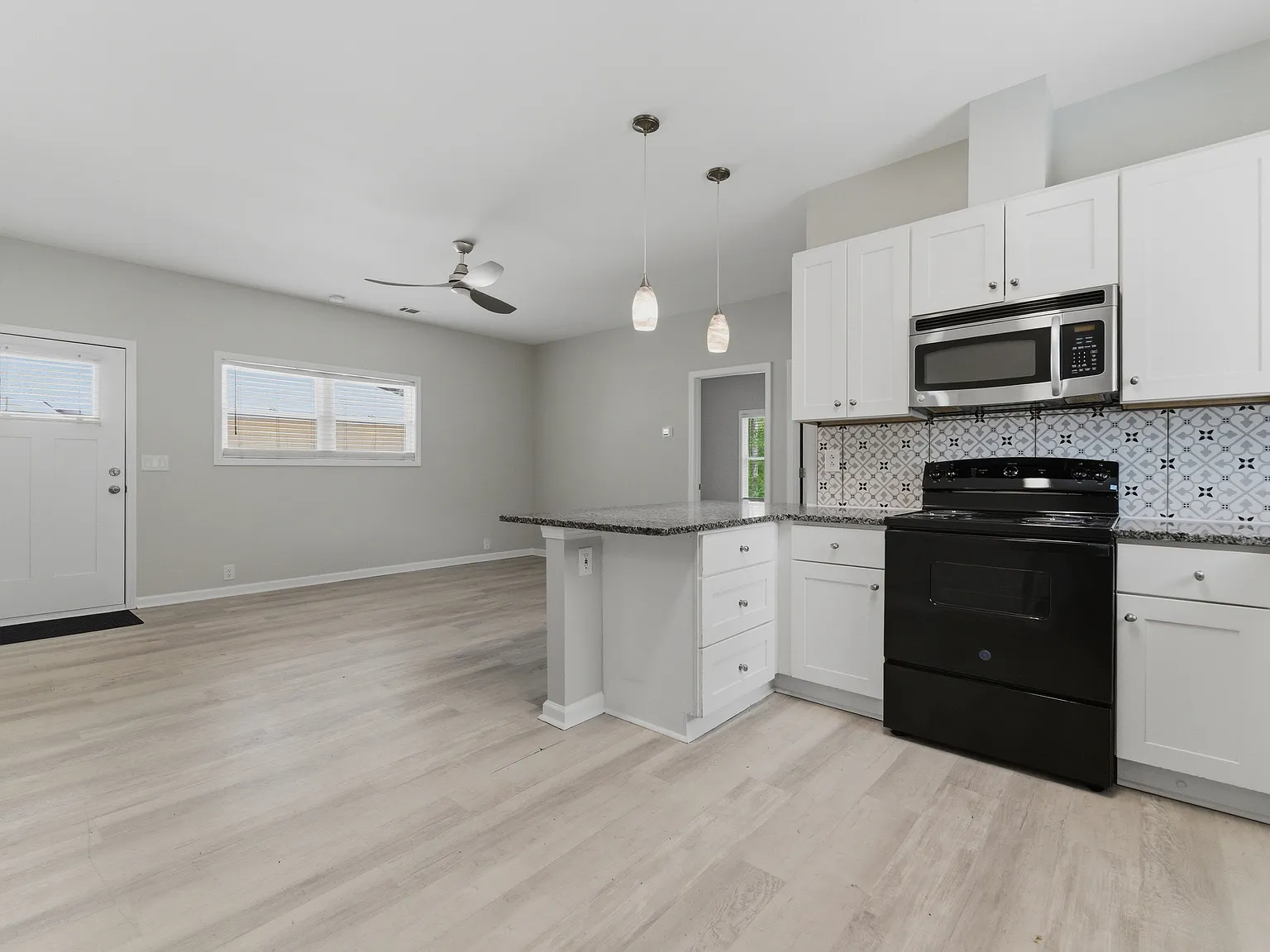 3 bed, 1000 sqft, $1,850 — Photo 4
