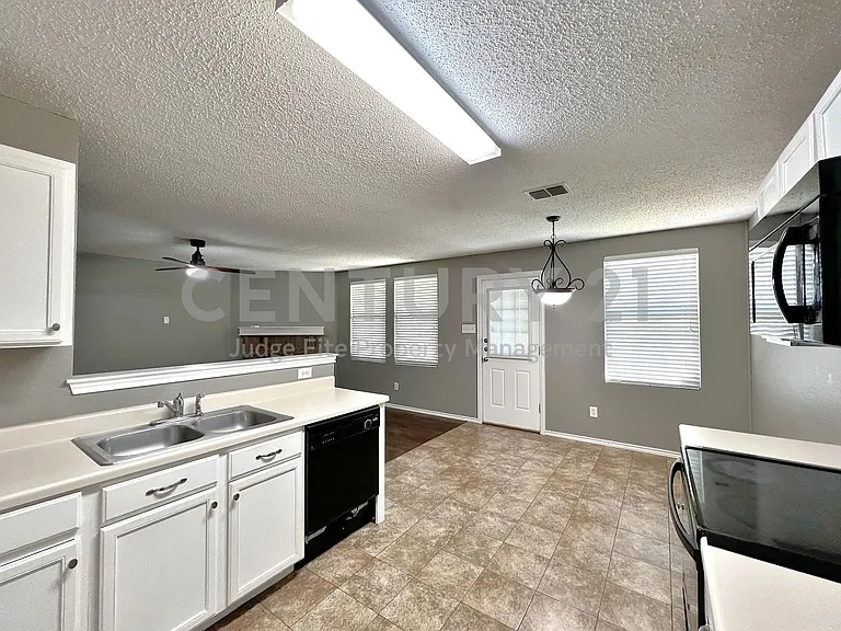 1412 Anna Lea Ln — Photo 6