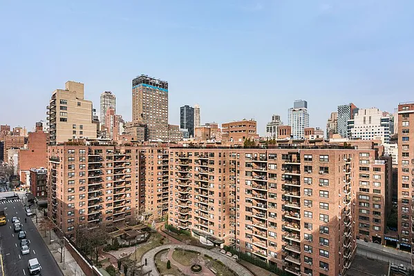 Sold by Nest Seekers International | media 6