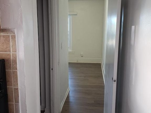 4th image of 532 Magnolia Ave #1