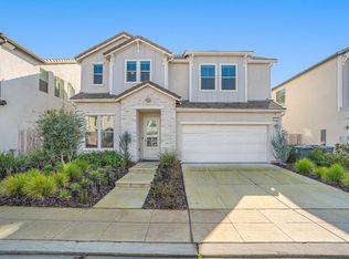 2944 Vermont Ave, Clovis, CA 93619